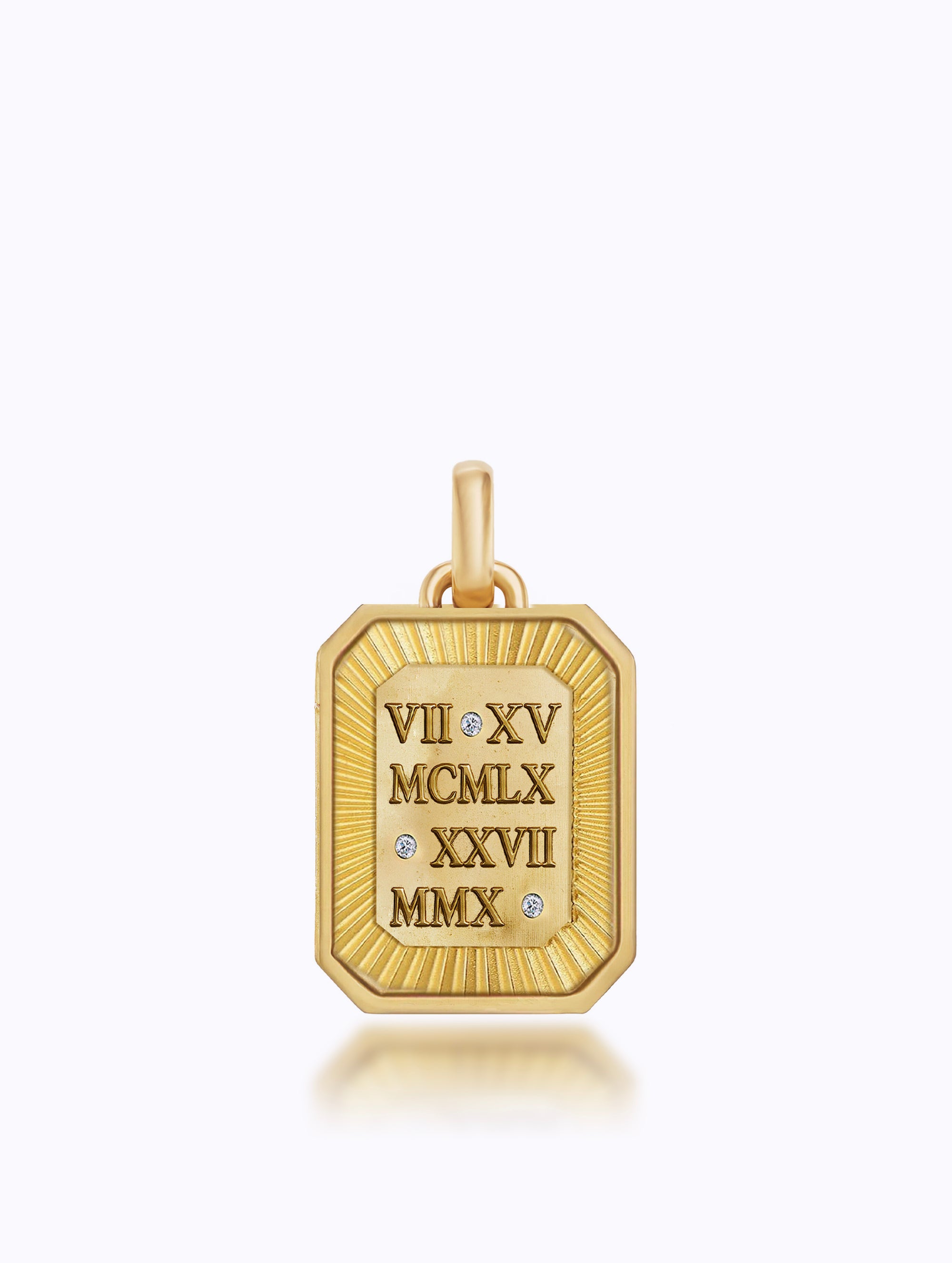 Fluted Memoir Story Medallion