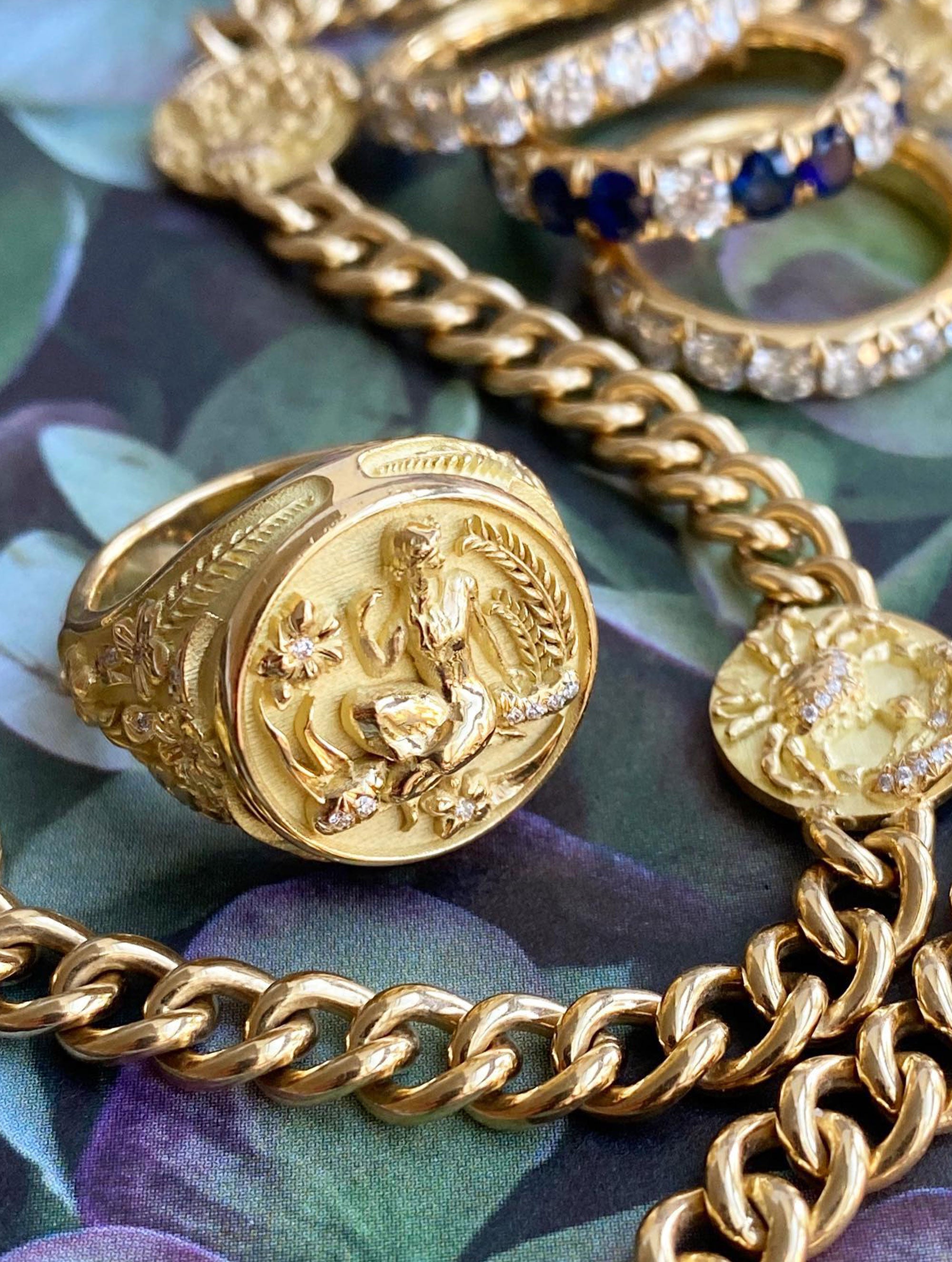 ZODIAC SIGNET RING