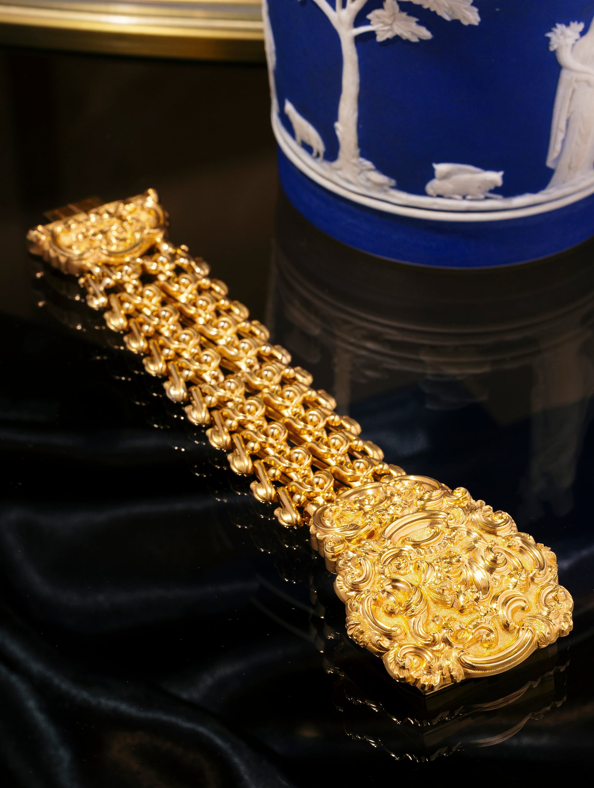 Antique Georgian Gold Bracelet with Lion Motif, Circa 1830s