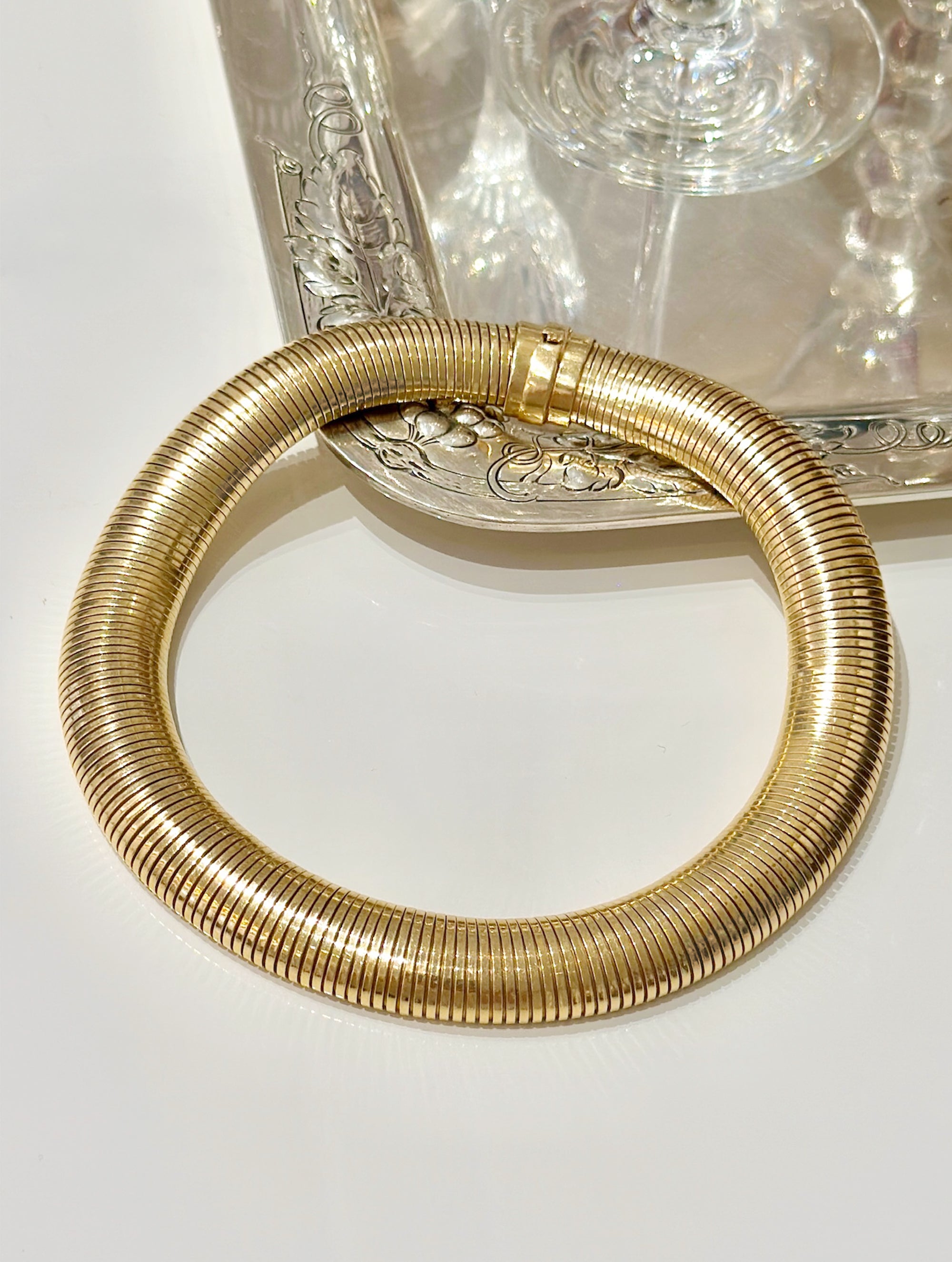 Vintage Jumbo Tubogas Collar