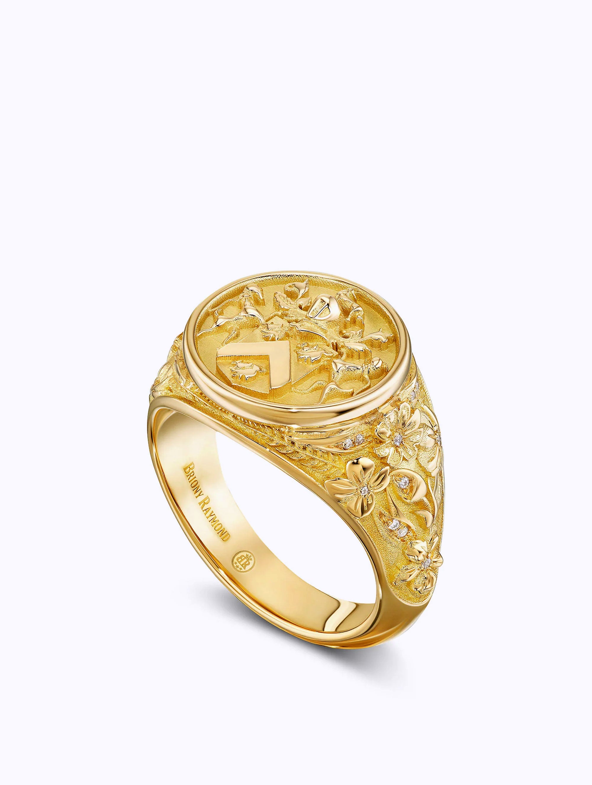 MEMOIR FAMILY CREST SIGNET RING