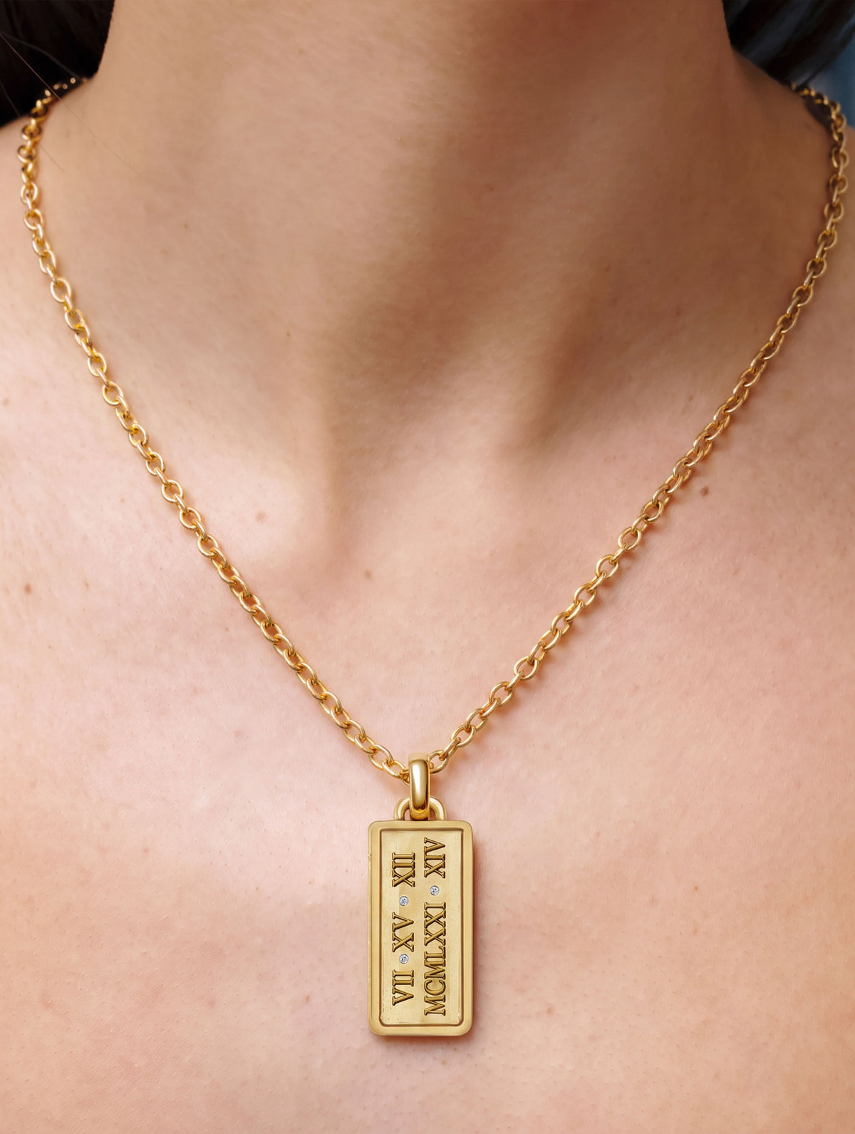 Slim Memoir Story Medallion