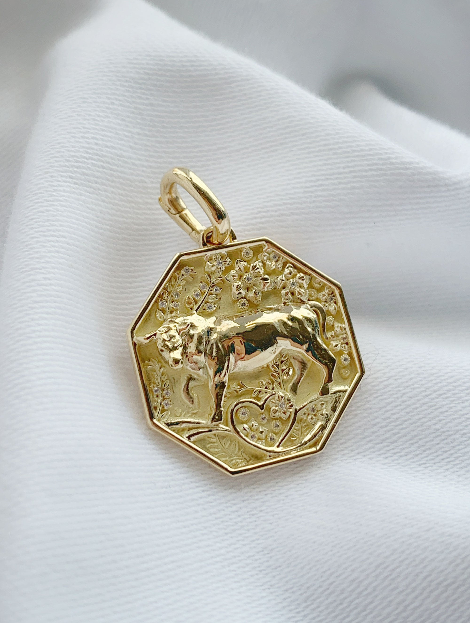 Talisman Zodiac Medallion