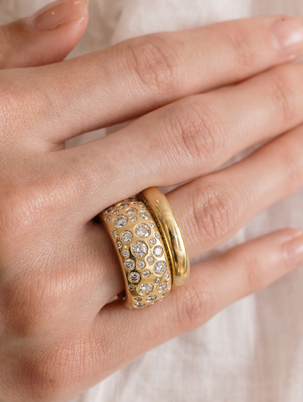 JUMBO SLOAN SCATTER DIAMOND RING
