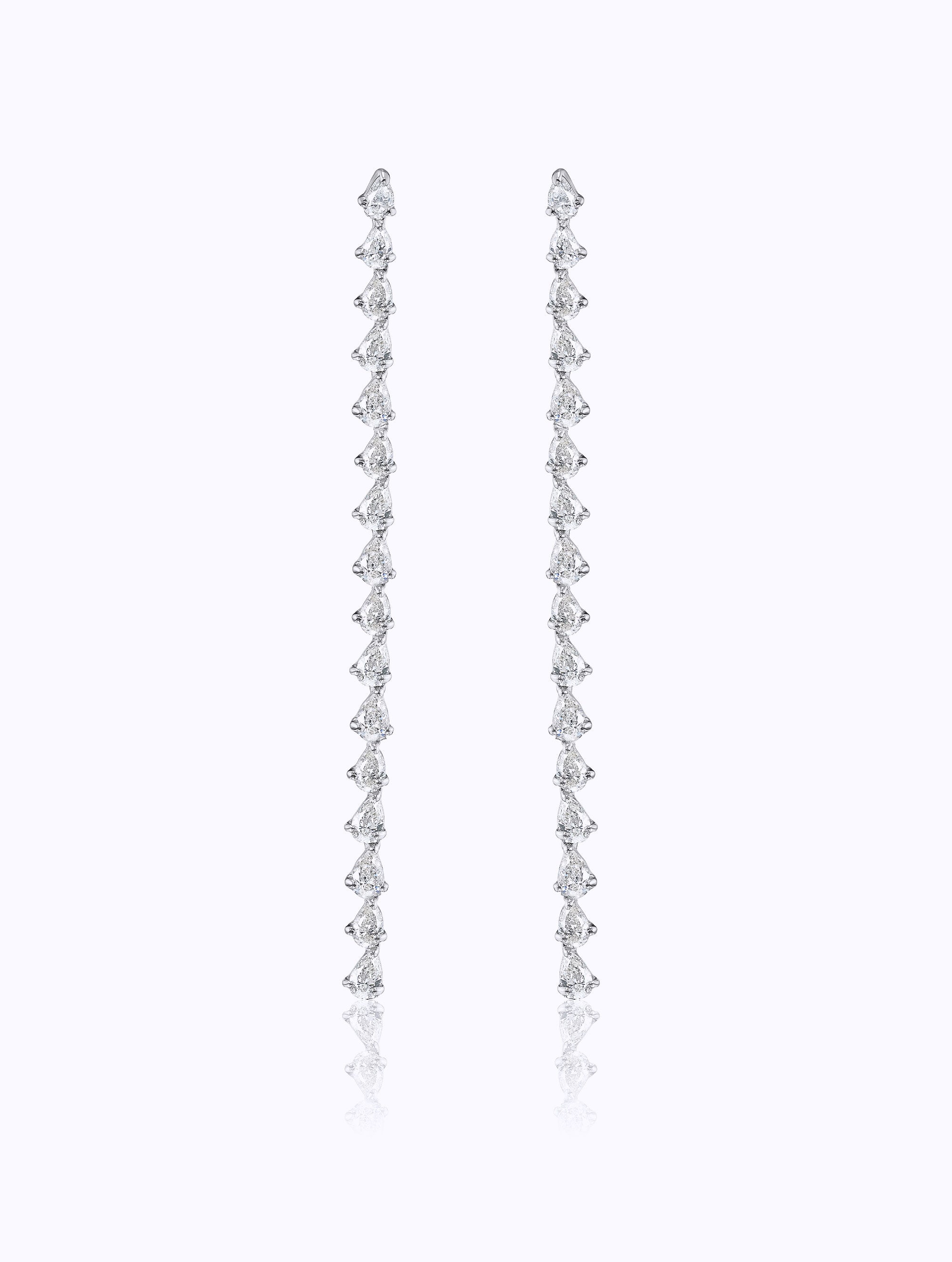 PEAR-SHAPRED DIAMOND CASCASING EARRINGS