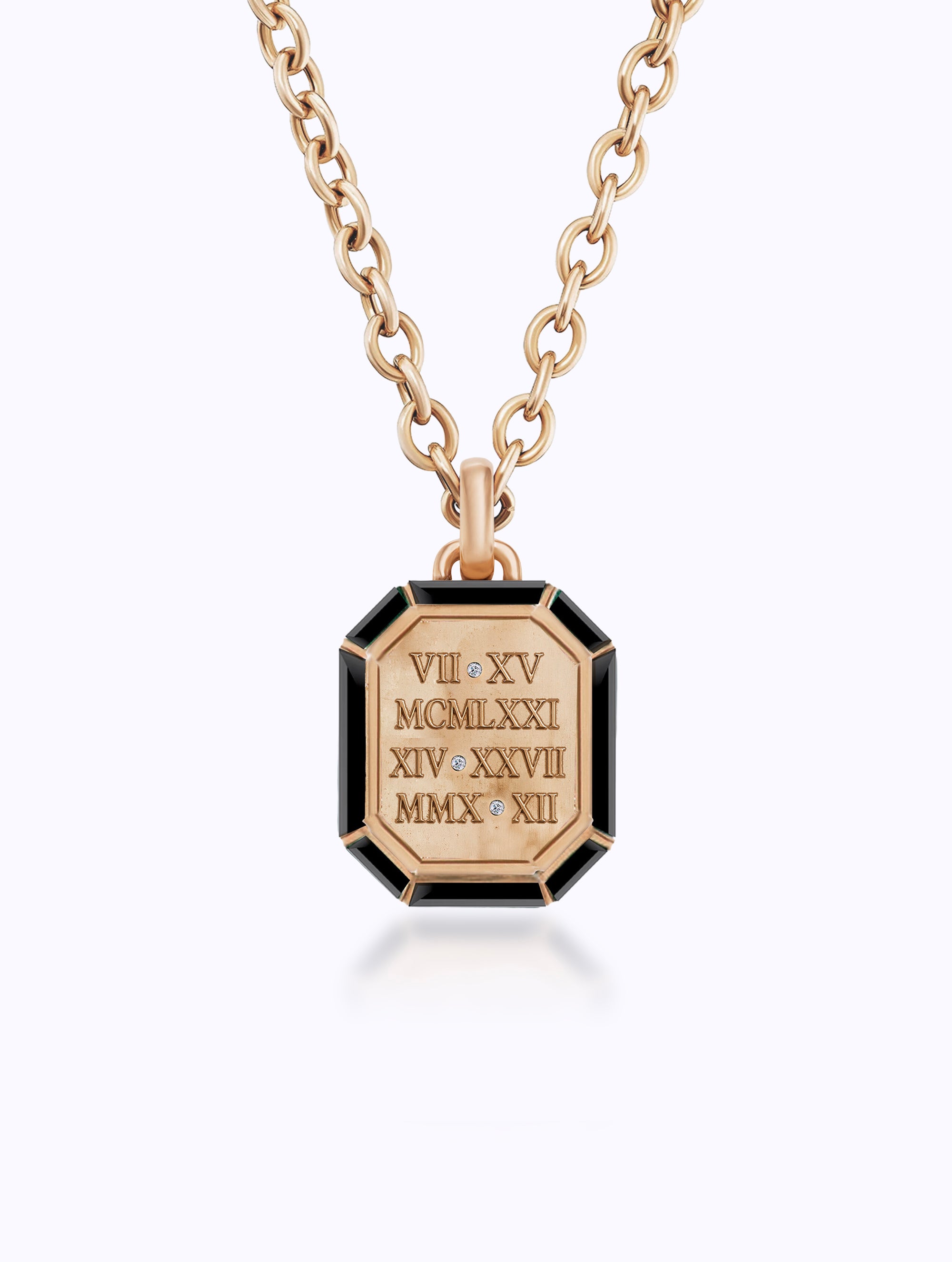 Onyx Memoir Story Medallion