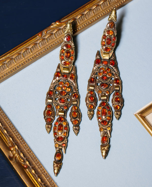 ANTIQUE GOLD AND GARNET CATALAN EARRINGS, c. 1810