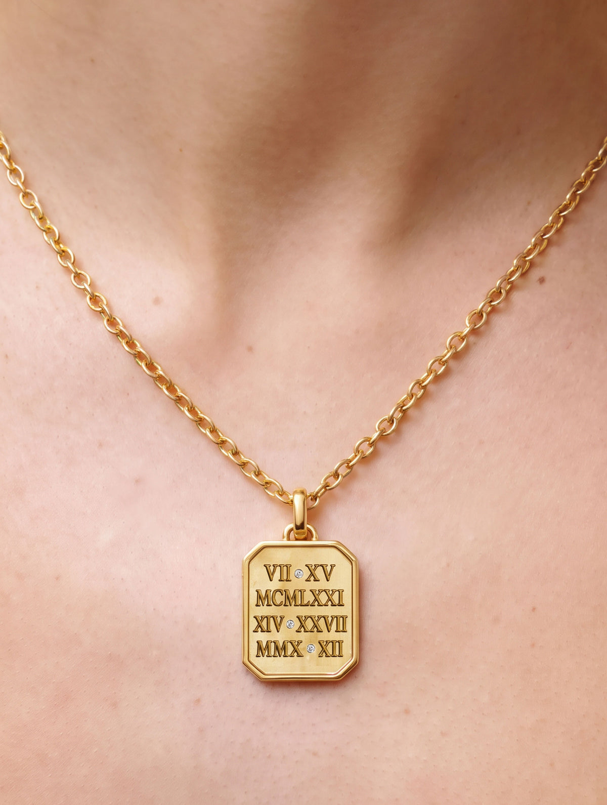 Classic Memoir Story Medallion