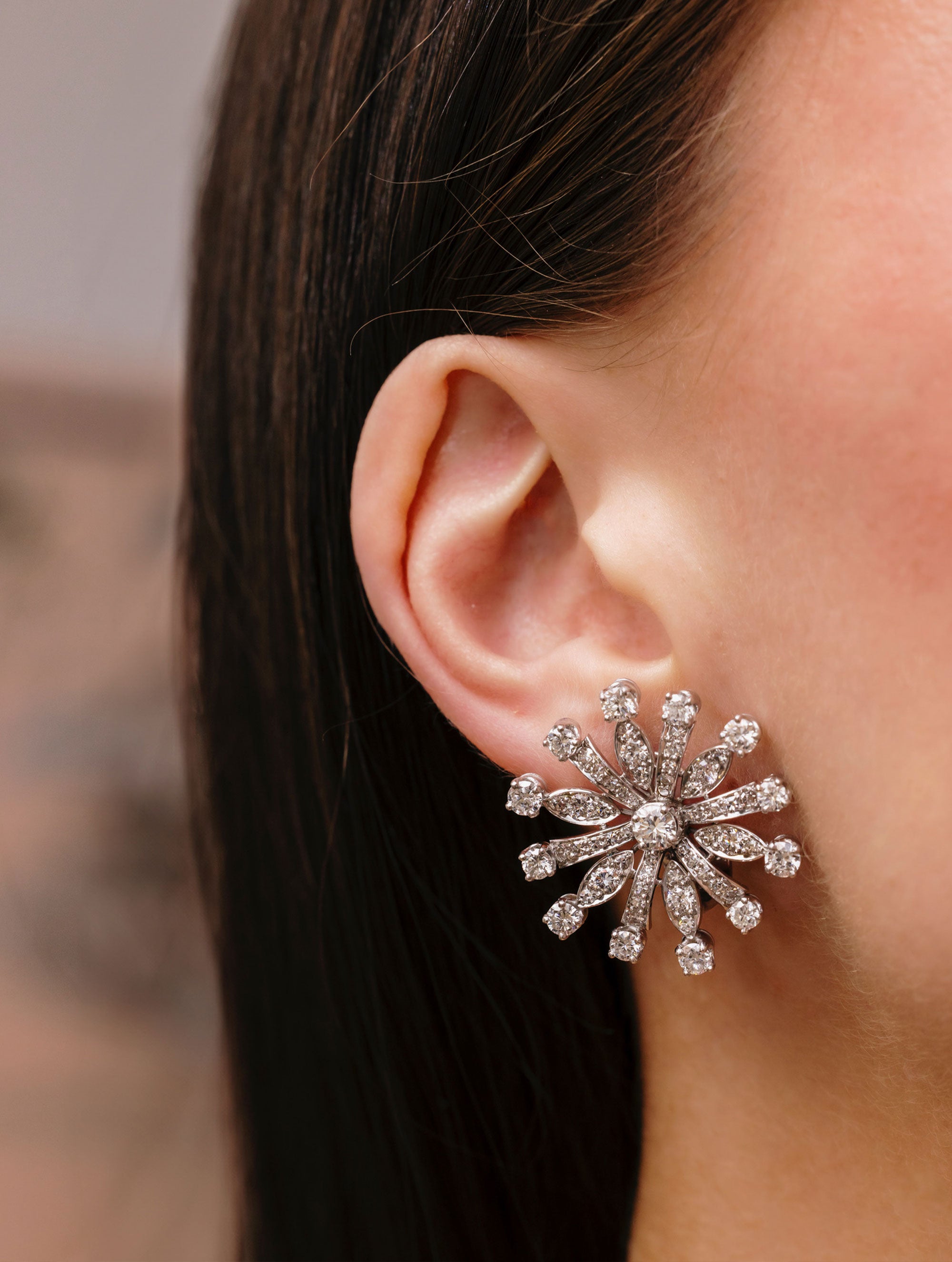 Diamond Pinwheel Motif Earring