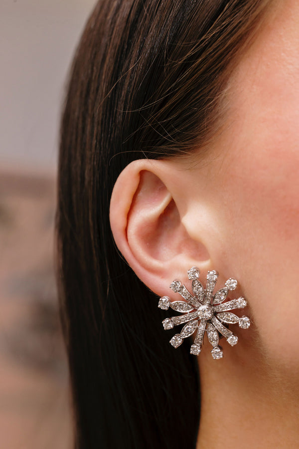 Diamond Pinwheel Motif Earring