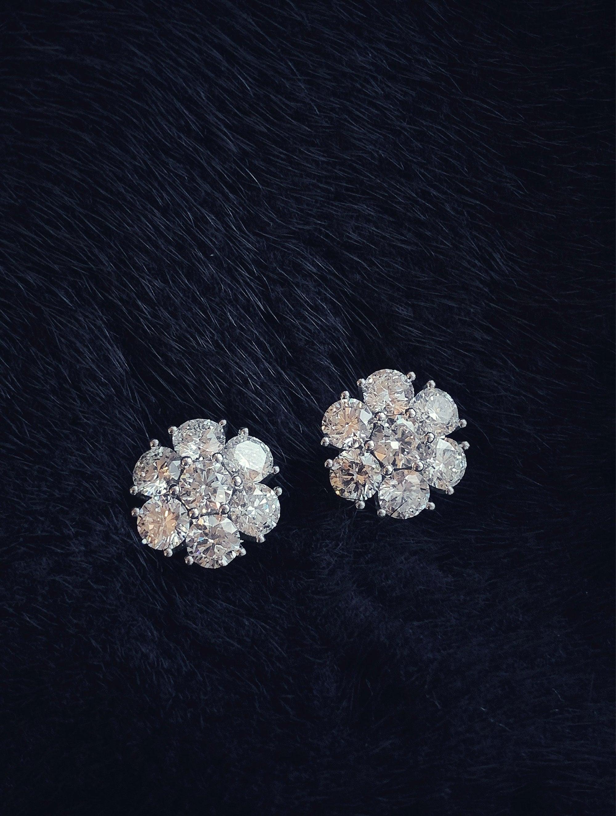 POSEY DIAMOND EARRINGS