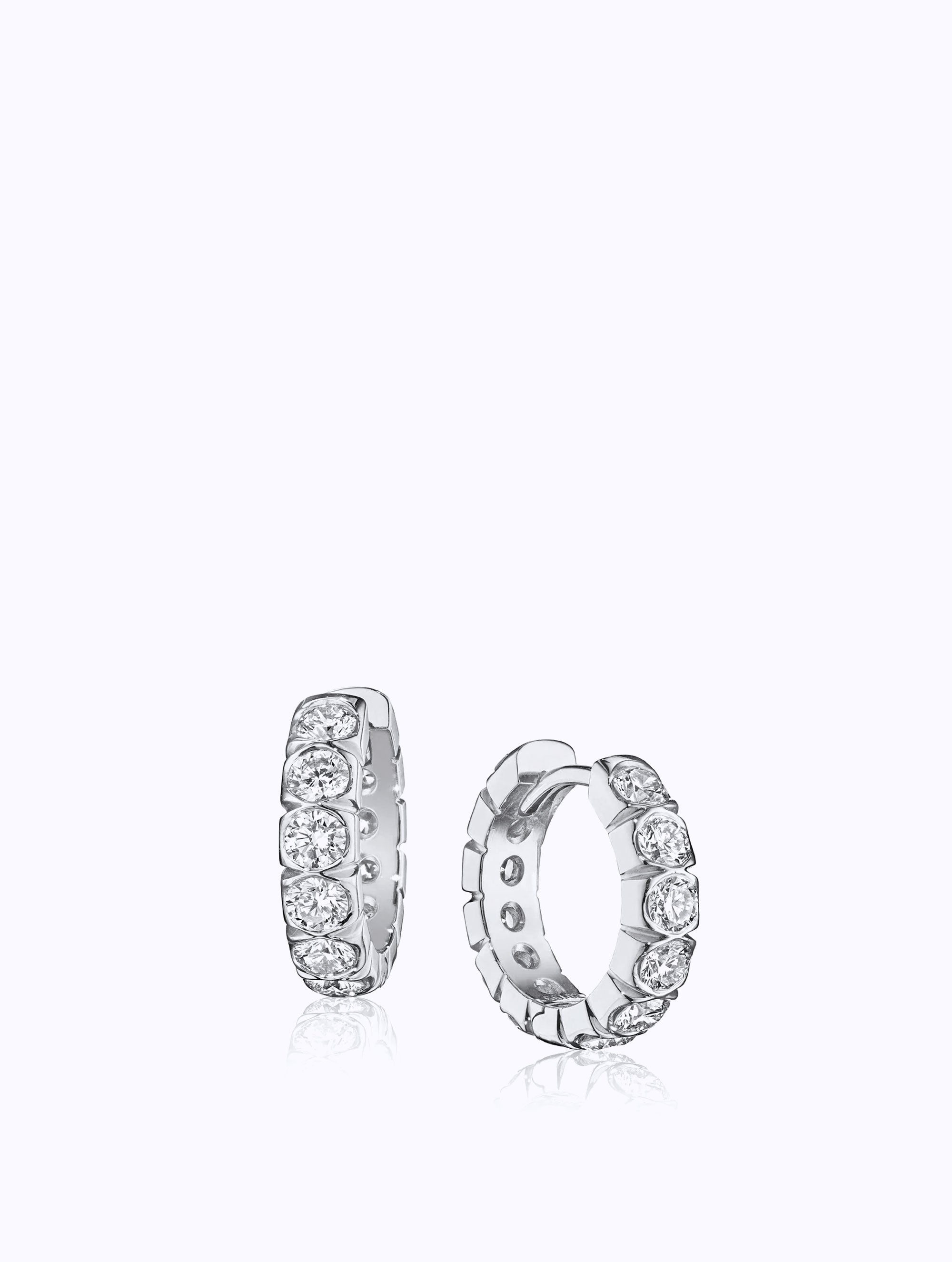 AURA DIAMOND HUGGIE HOOP EARRINGS