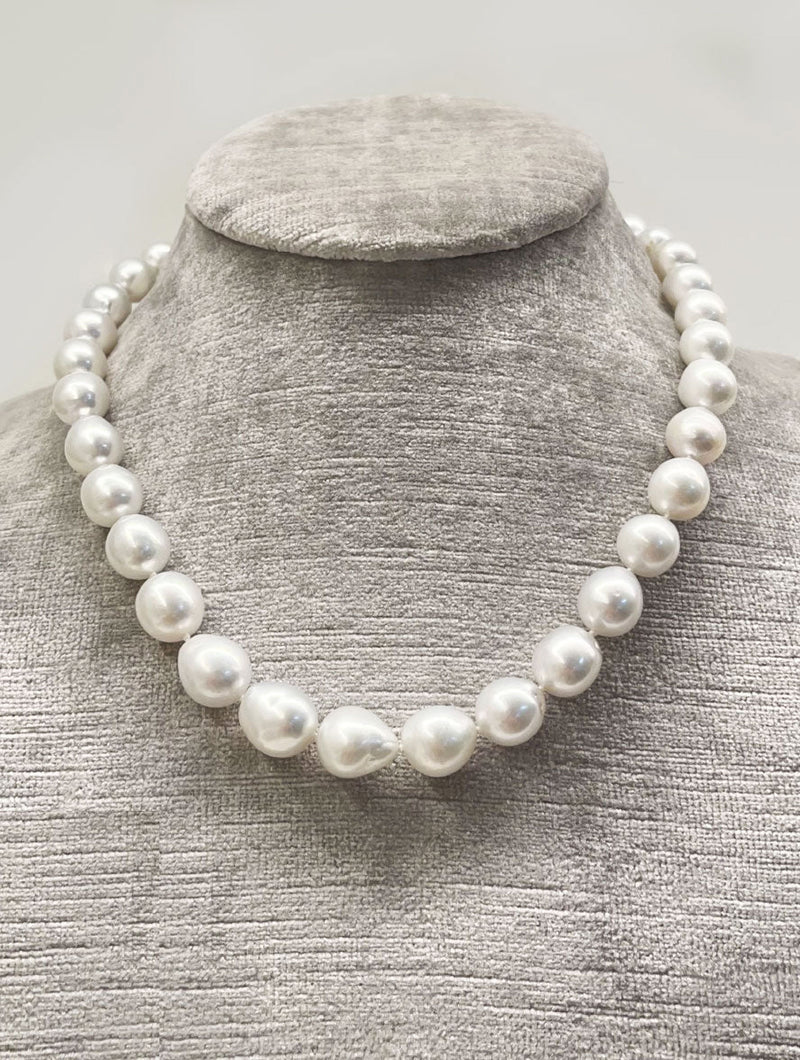 Pearl Necklace With Diamond Clasp