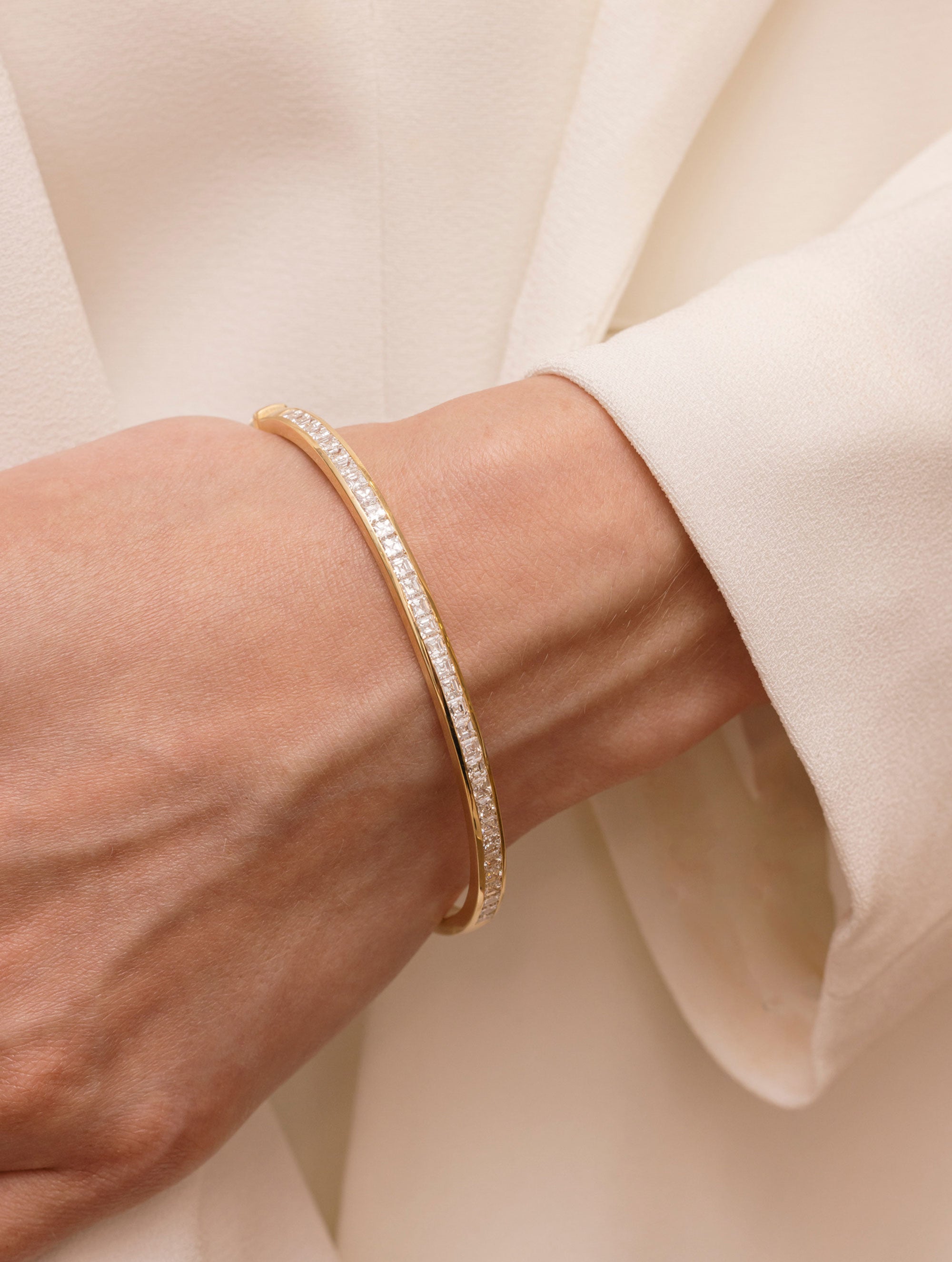 REGENT ASSCHER DIAMOND BANGLE