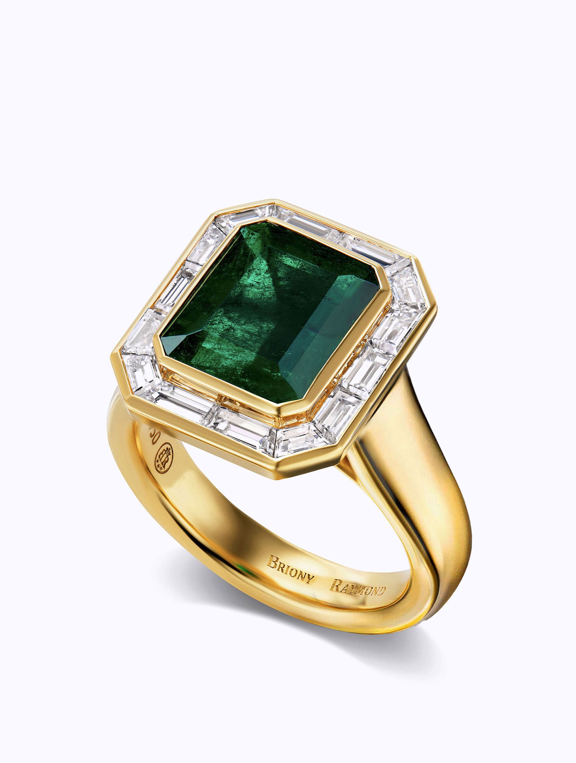 REGENT EMERALD & DIAMOND RING