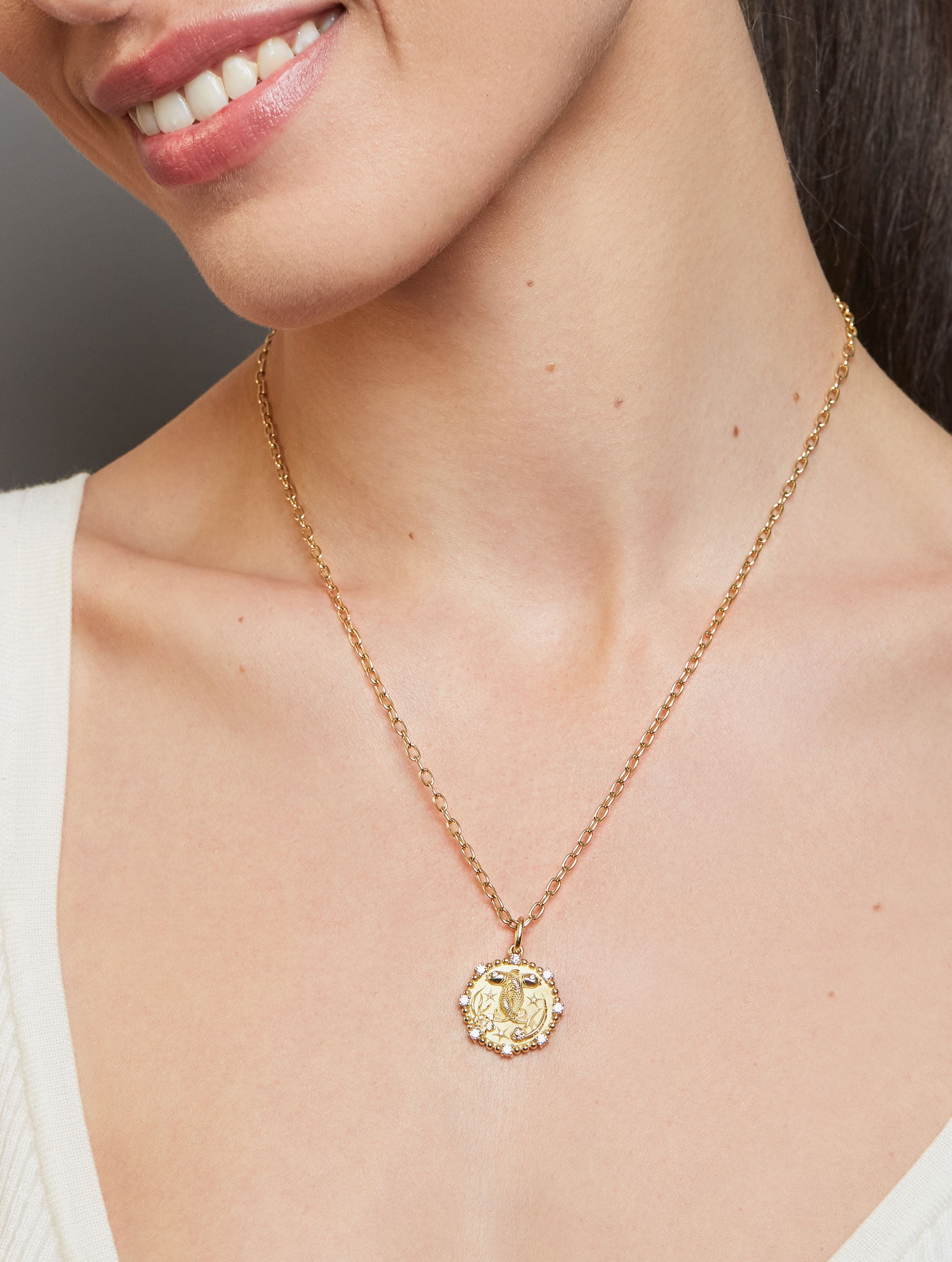 8 DIAMOND ZODIAC MEDALLION