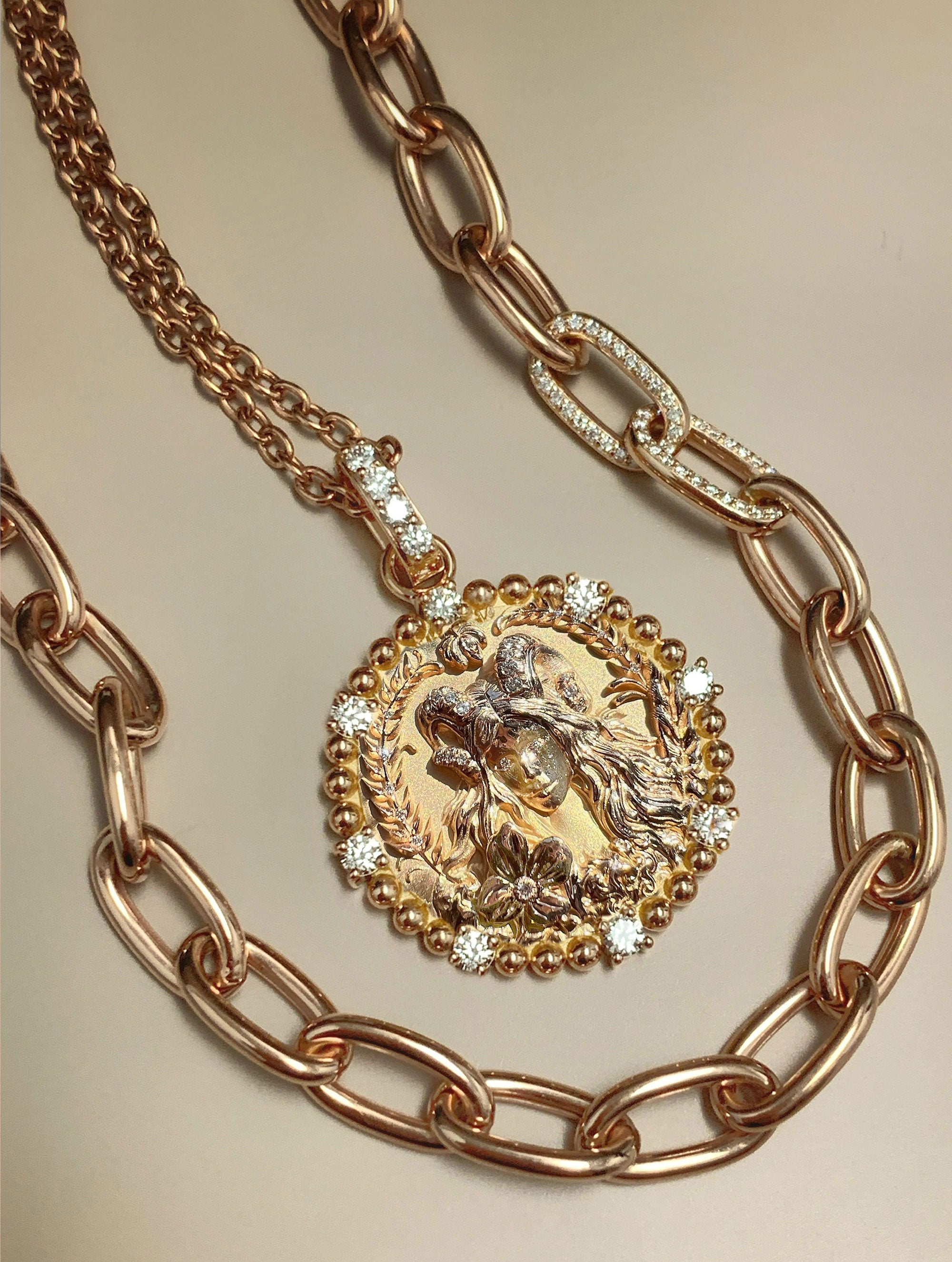 8 DIAMOND ZODIAC MEDALLION