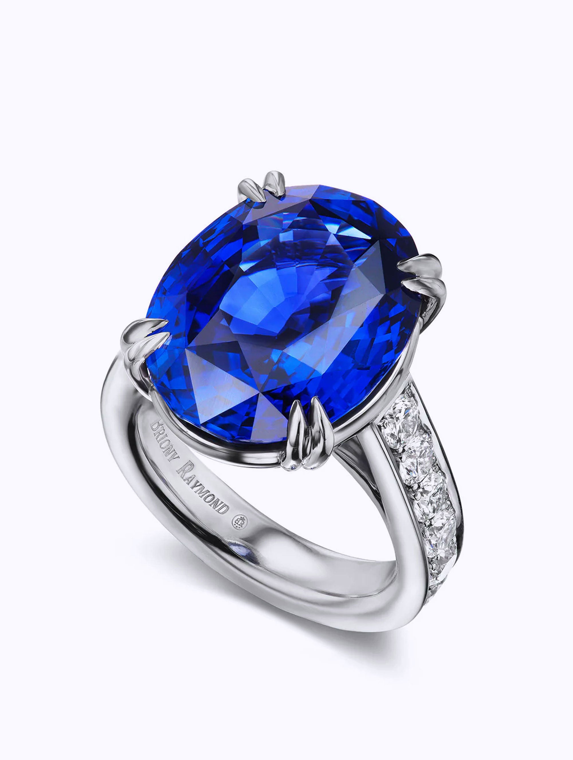 SAPPHIRE & DIAMOND RING