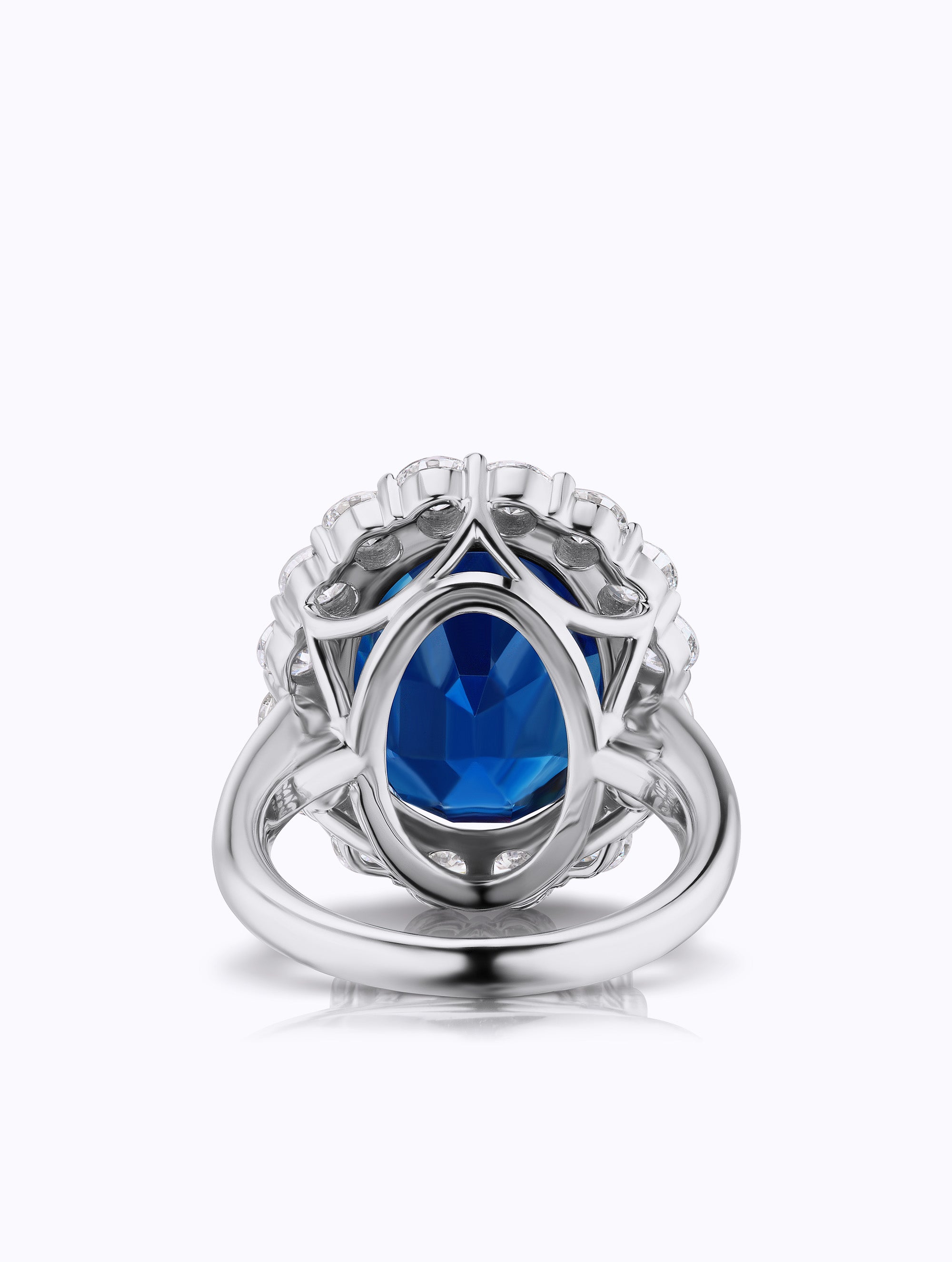 HALO SAPPHIRE & DIAMOND RING