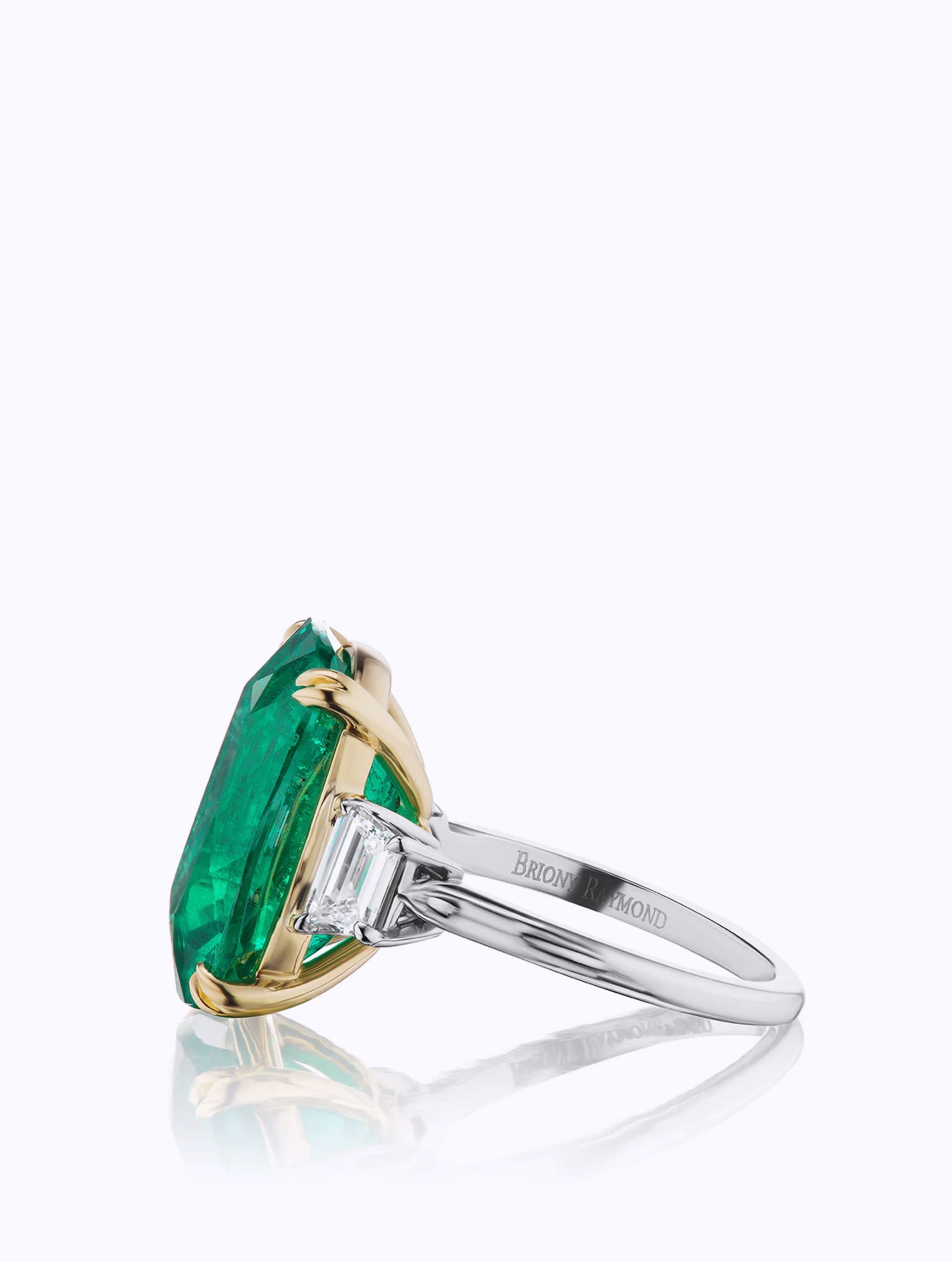 SERENA EMERALD & DIAMOND RING