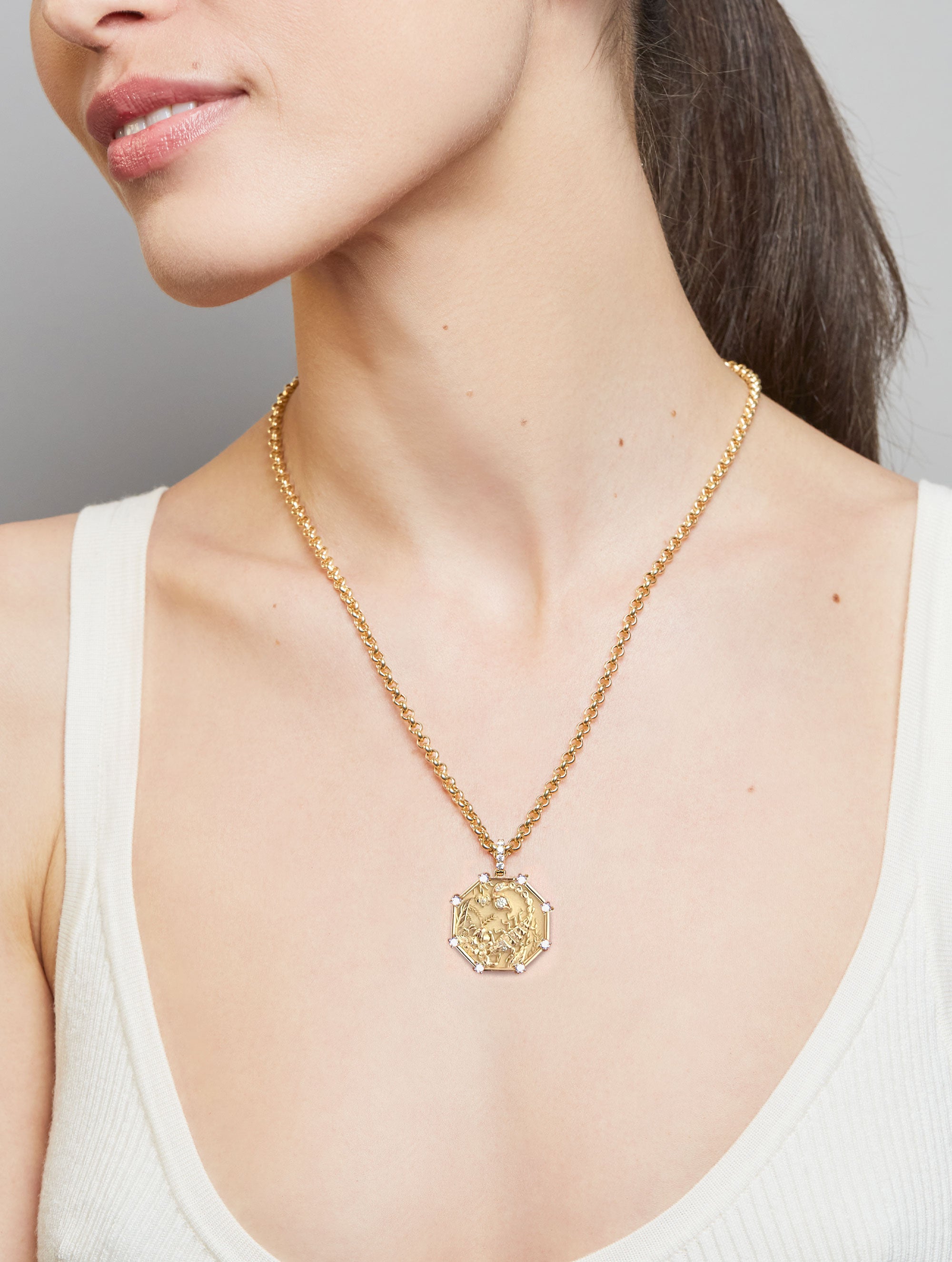 8 DIAMOND TALISMAN ZODIAC MEDALLION