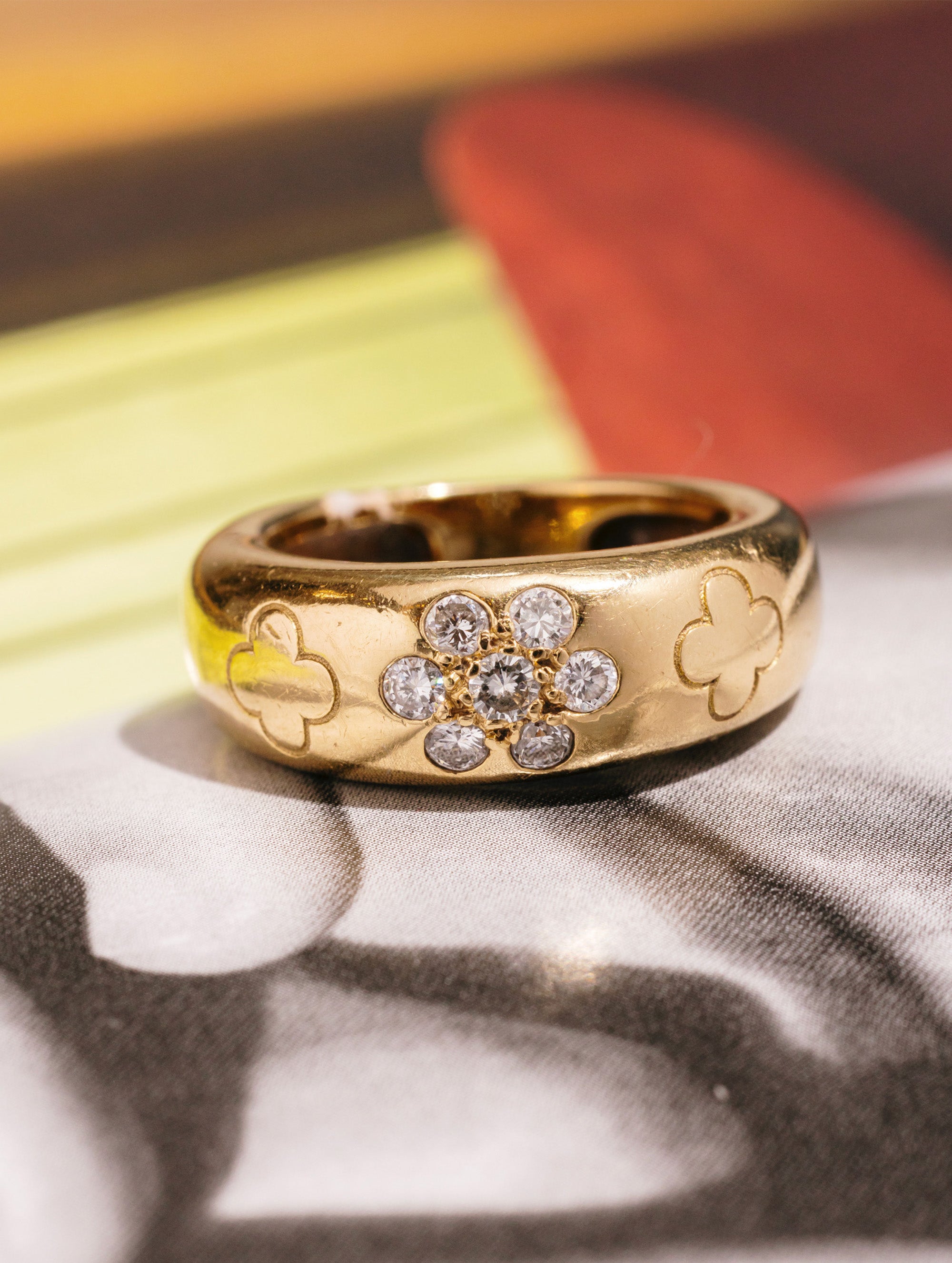 Vintage Van Cleef & Arpels Bombé Flower Motif Ring