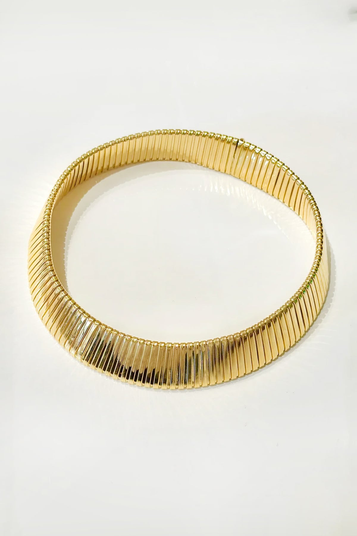 Vintage Finely Ribbed Tubogas Collar