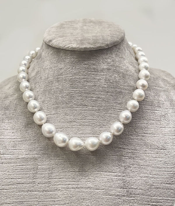 Pearl Necklace With Diamond Clasp